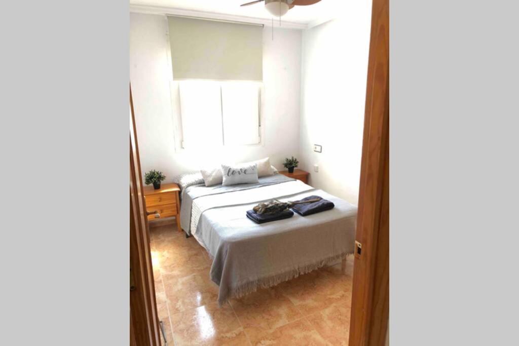 Apartamento Acogedor apartamento con piscina cerca a la playa Torrevieja Exterior foto